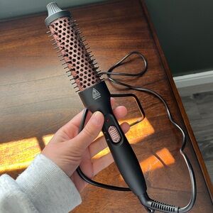 Black and Pink Thermal Hair Styling Brush - Excellent Condition